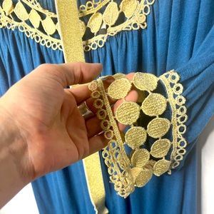 Blue sheath style dress with gold appliqué lace embellishment small/medium